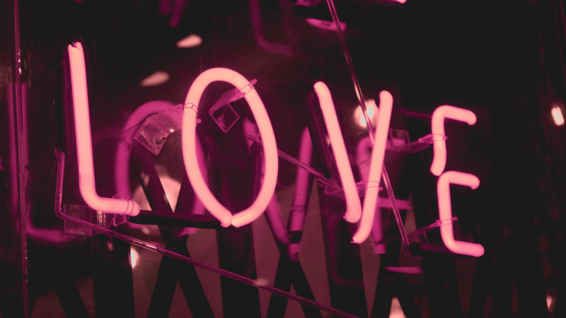 love neon sign